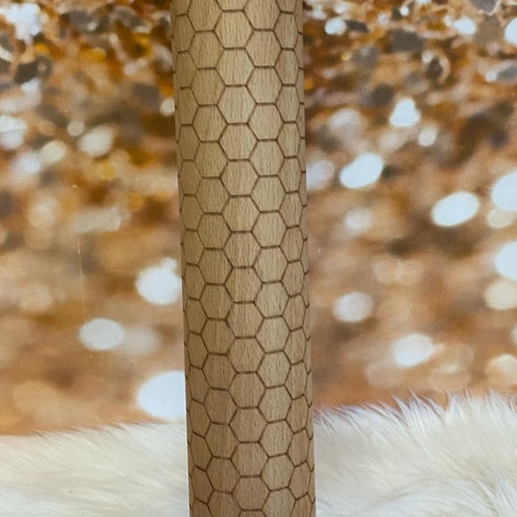 The Bake Shop Pink Handle Honeycomb Bee Rolling Pin - Picture 4 of 5